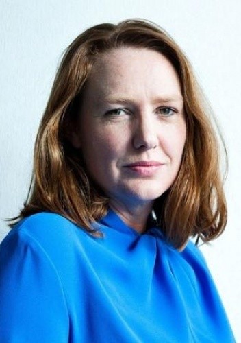 Paula Hawkins 